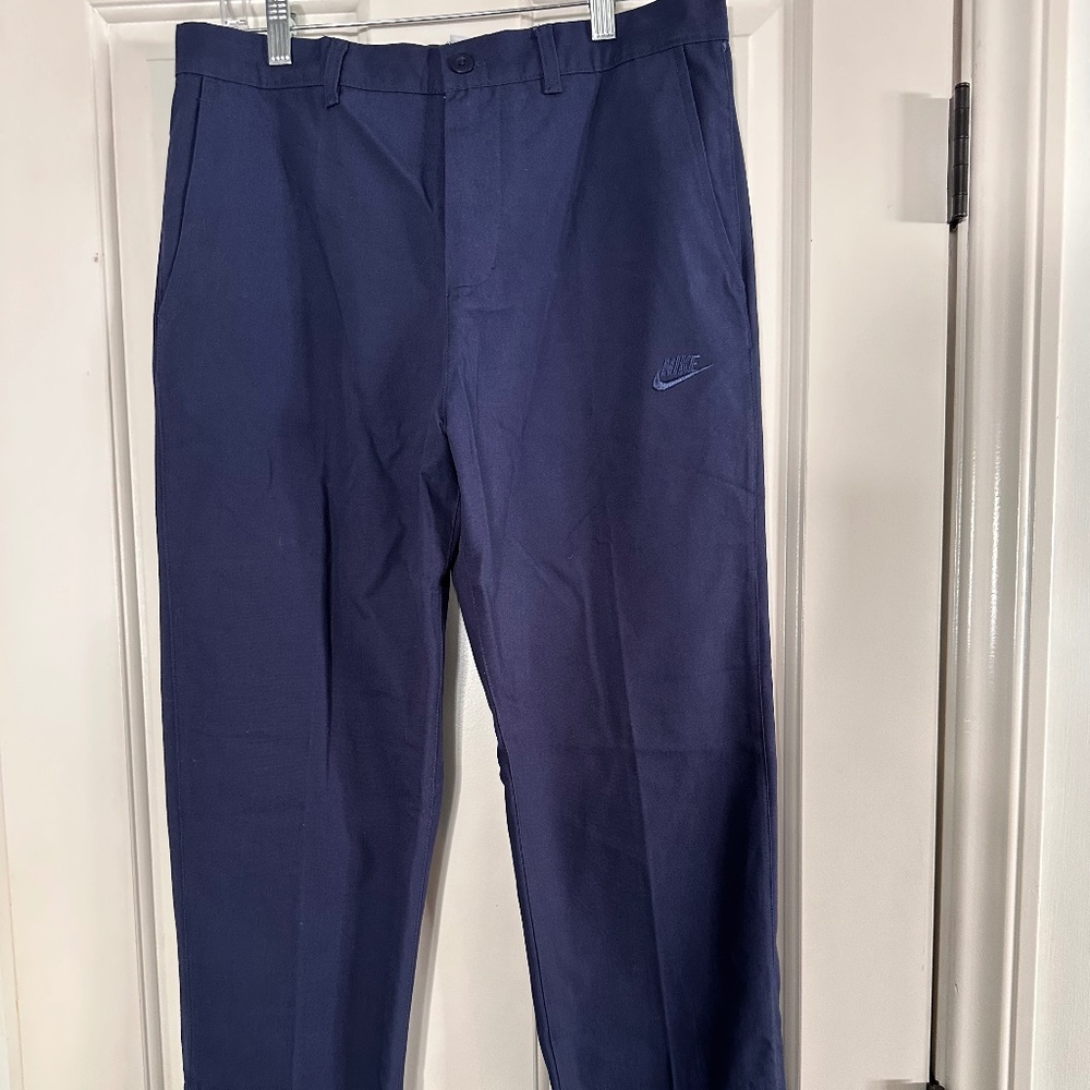 Nike Men's Chino Pants Navy Blue size 30x32 NWT